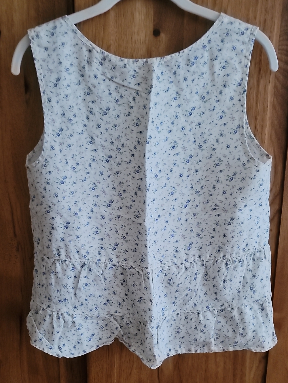 100% Linen Sleeveless Floral Ruffle Hem Tank Top - Light Blue on White - Picture 5 of 5